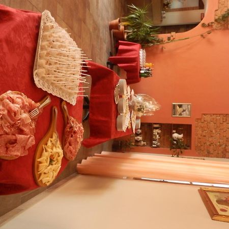 Albergo Ristorante Monterosa Ameno Exteriör bild