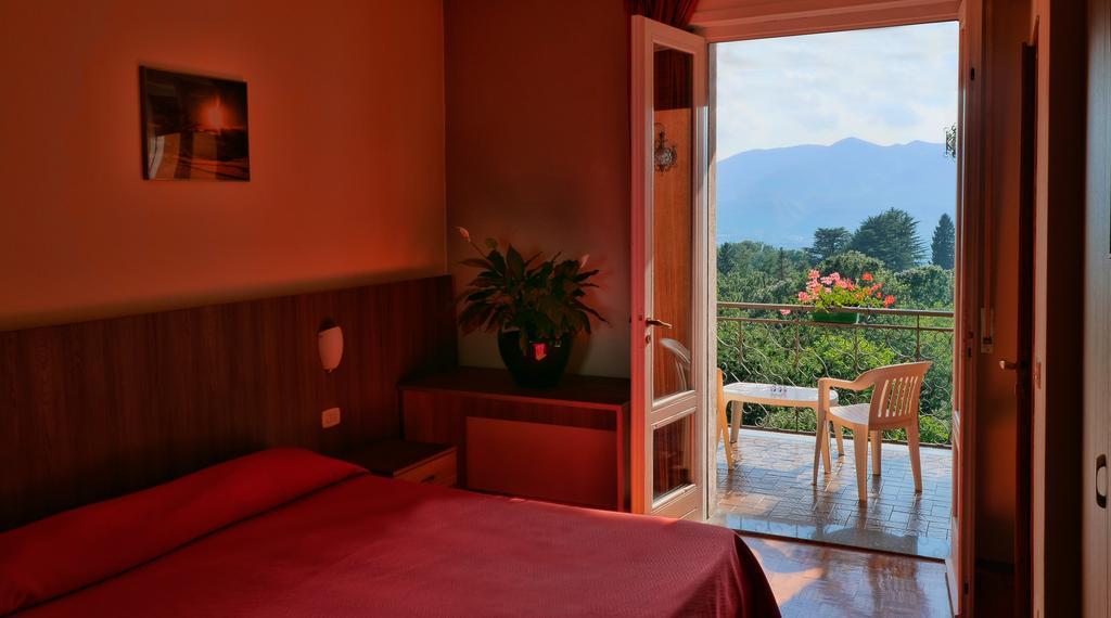 Albergo Ristorante Monterosa Ameno Exteriör bild